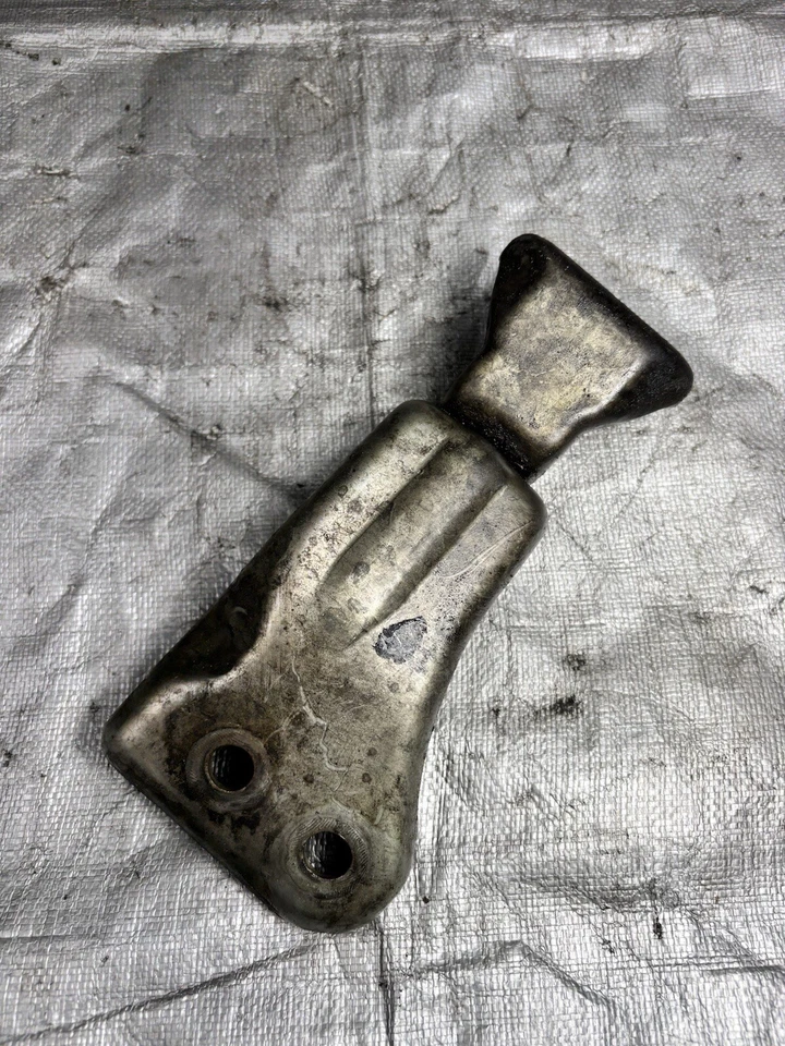 SOPORTE DE COLECTOR DE ESCAPE INFERIOR 3.8L MITSUBISHI ECLIPSE 2006 OEM Foto 3 de 3