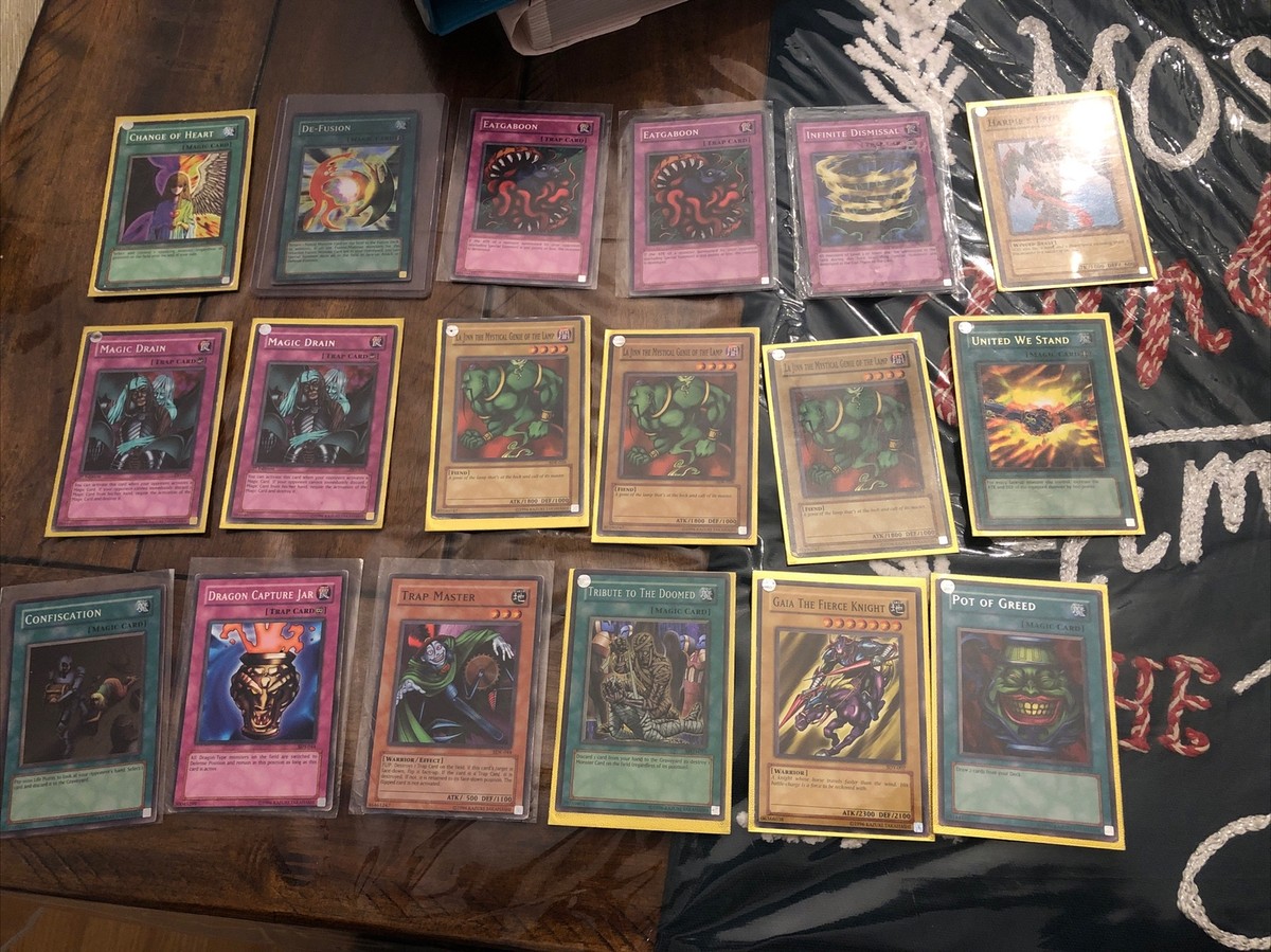 とともの Rare 1996 Yugioh Card Lot 292 Total Unsorted/Binder