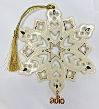 LENOX 2010 Annual Gemmed Snowflake Jeweled Christmas Ornament