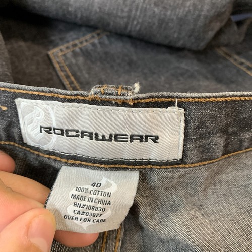 VTG Y2K Rocawear Black Denim Jeans Mens SIZE 40 Jorts Hip Hop FITS 42X16 Baggy - Picture 10 of 17