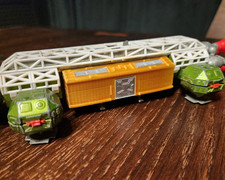 Ltd Dinky 359 Space 1999 Gold Eagle Passeggero POD & PARTS Metallizzato 3D 100% Repro