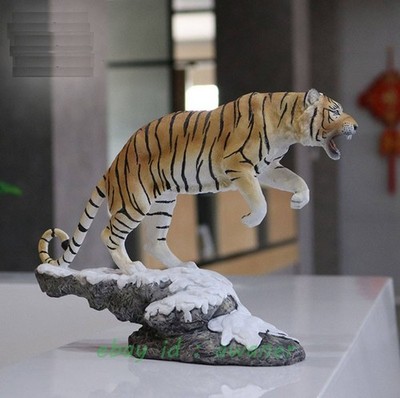 YFA 1/10 Siberian Tiger Model Snowfield Sculpture Painted Animal Collection