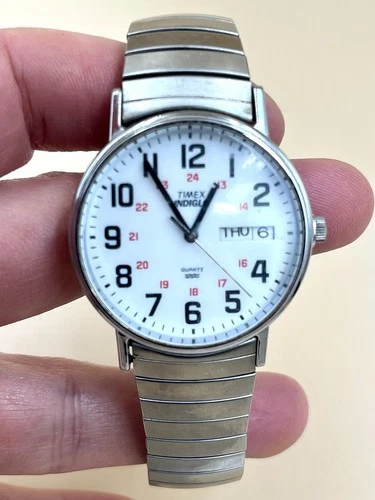 Vintage Timex indiglo Men’s Watch Stretch Band For Parts Not Working CR 2012