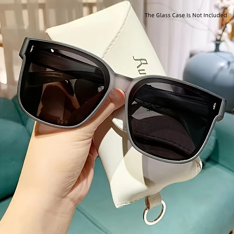 Polarized Anti-Glare Fashion Glasses for Men and Women  Fashionable Fit Over Gla