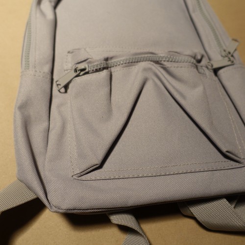 Mochila BagBase BG153 7 litros niños gris - Imagen 4 de 5