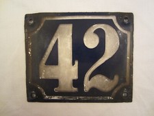 EMAIL EMAILLE EMAILLIERTES HAUS NUMMER TÜRSCHILD SCHILD Nr. 42 METALL ALT ANTIK