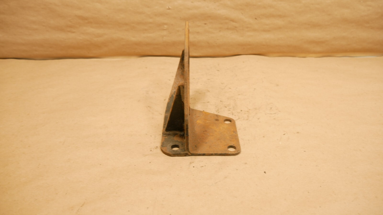 Ferrari 208 308 LH Engine Mount Support PN 107528