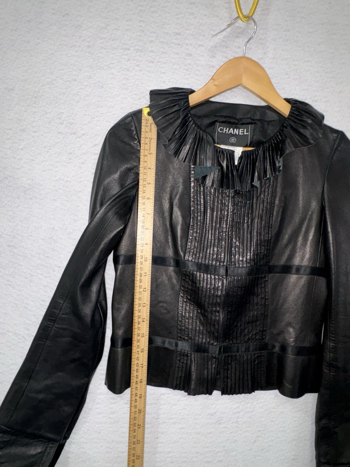 Chanel Black Lambskin Leather Jacket Sz 34/US 2 XS Ruffle Collar Excellent SEE! thumbnail 23