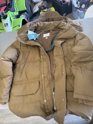 Lacoste Puffer Jacket medium rare color