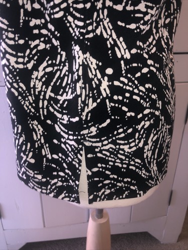 Chicos Womens Size 3 (US XL) Black With White Swirl Design Full Sleeves EUC - Picture 8 of 9