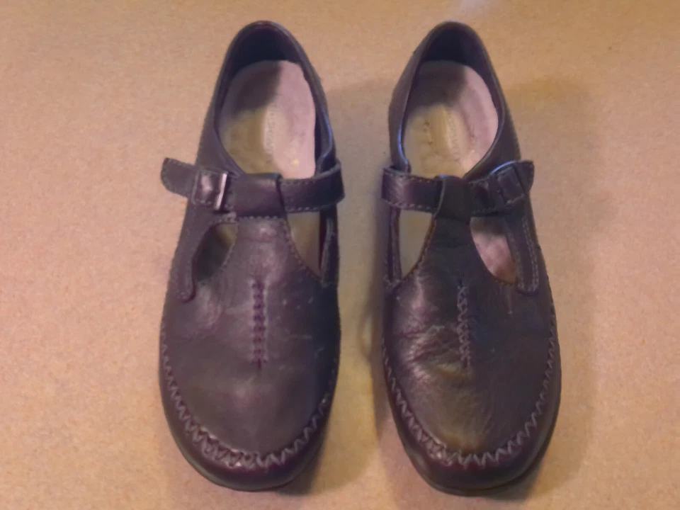 Eastland Mary Jane Zapatos de Cuero Negro Cómodos Plantillas Antigravedad Talla 6M Foto 2 de 4