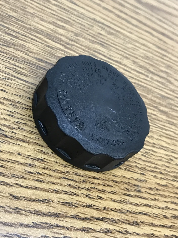 KAWASAKI NINJA ZX10R 2006-2010, PARTE TAPA DEPÓSITO FRENO TRASERO # 43026-1051 Foto 3 de 4