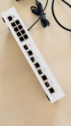 QNAP QSW-M408-4C-US 16 Port Standalone Ethernet Switch | New Out of Box - Photo 4/5