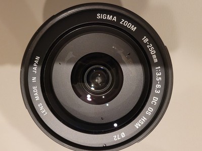 Sigma 18 250 mm f/3.5 6.3 DC OS HSM (APS C) für NIKON in einem guten Zustand