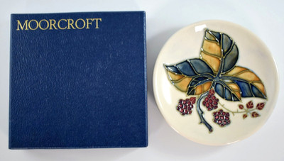 MOORCROFT BRAMBLE PIN DISH 1998 SALLY TUFFIN - BOXED