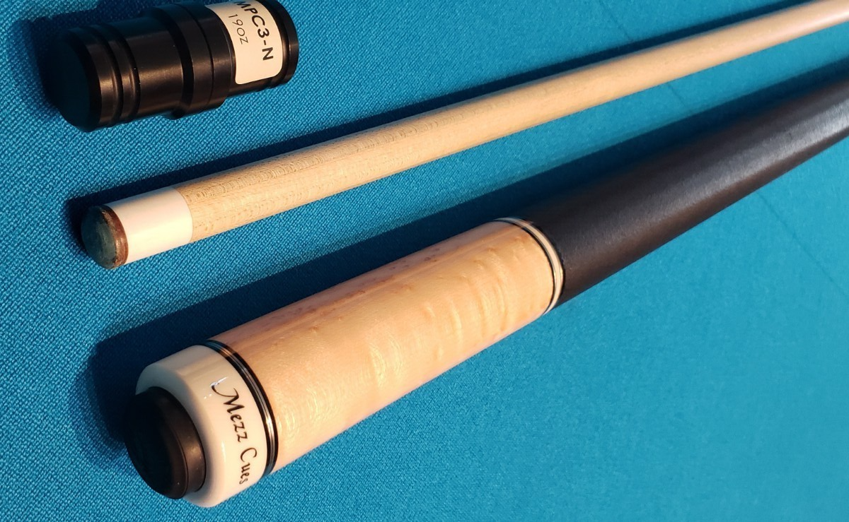 Mezz MPC3-N Shaft 314-2 Billiard Cue very good condition