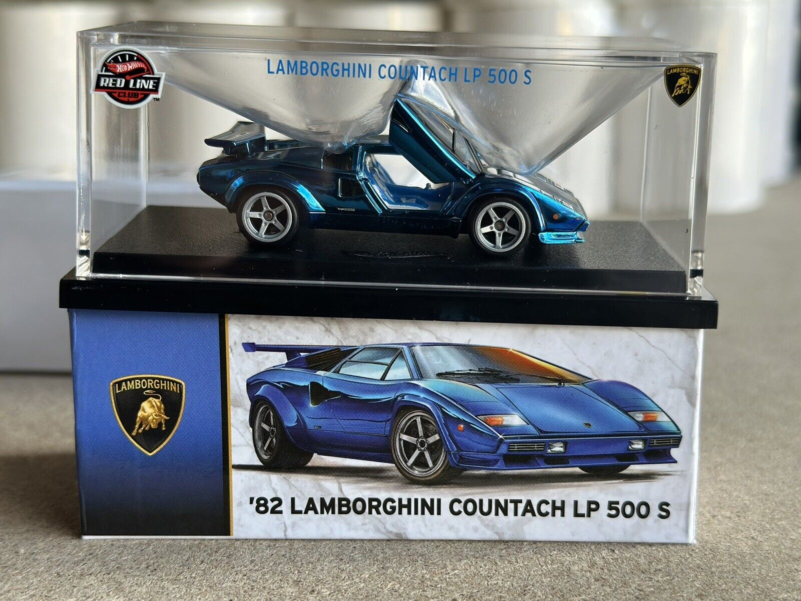 Hot Wheels RLC 2022 sELECTIONs Blue '82 Lamborghini Countach LP 500 S Car & Case