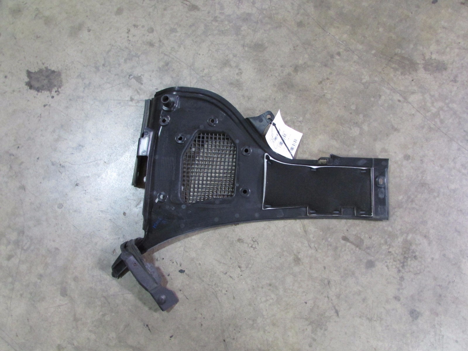 Ferrari California, RH Right Cowl Vent Panel, P/N 69889300, Used