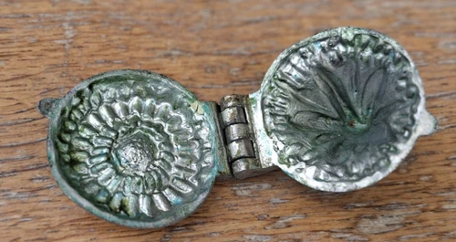 Chocolate Sunflower Flower Marzipan Mold Antique Tin