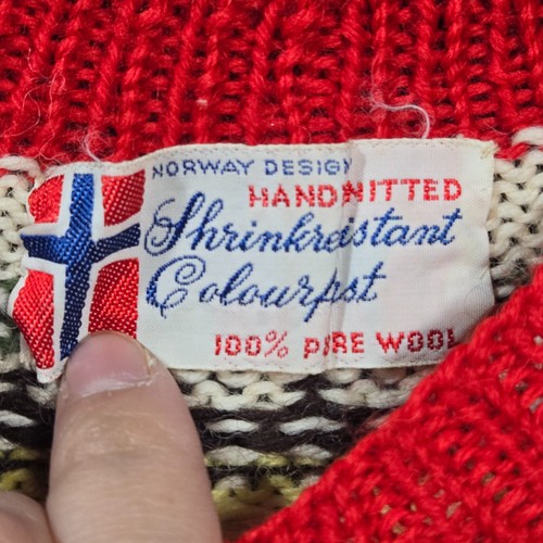 Vintage 60s Hand-knitted in Norway Cardigan Child size Medium - Picture 3 of 8