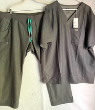 FIGS scrubs set Graphite XXL Short Petite Kade Cargo pant and Leon pocket top