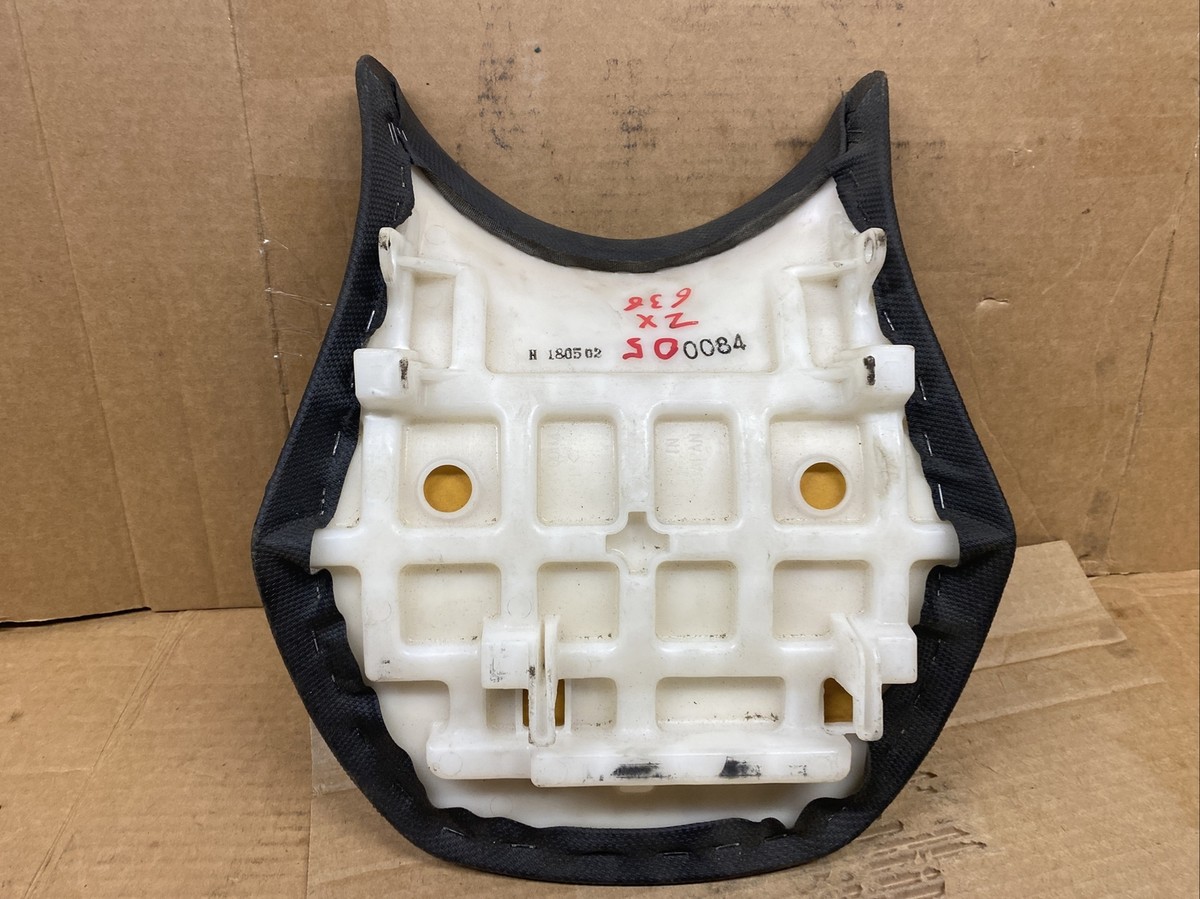 2005-2006 Kawasaki Ninja ZX6R Front driver seat assembly OEM