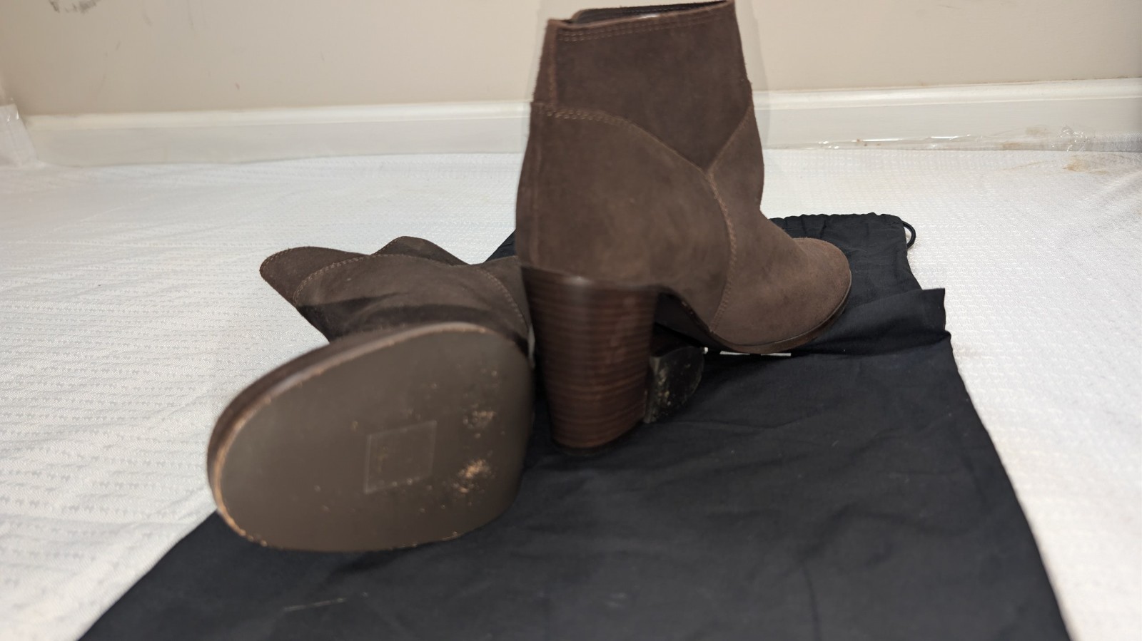 Chanel Brown Suede Ankle Booties Lucite Block Heel CC Logo Authentic + Dust Bag thumbnail 5