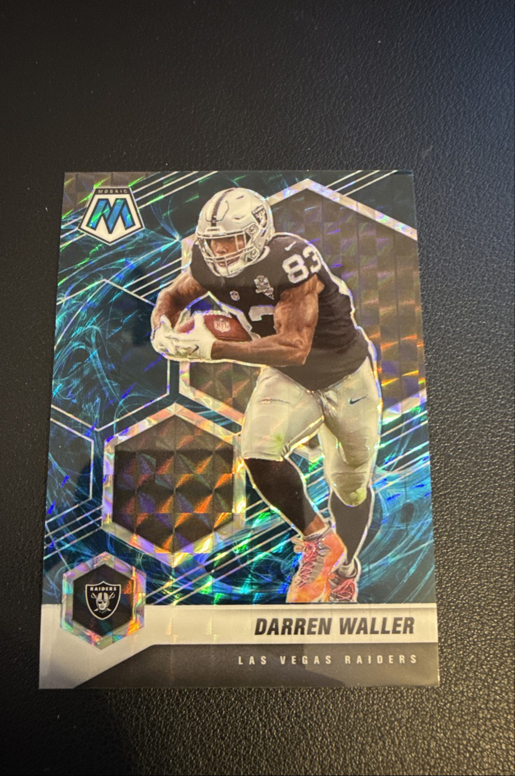 2021 Panini Mosaic - Darren Waller #109 Genesis Mosaic Prizm