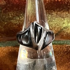 Southwest Modernist Black Mother of Pearl Inlaid Sterling Silver Ring Size 8.25