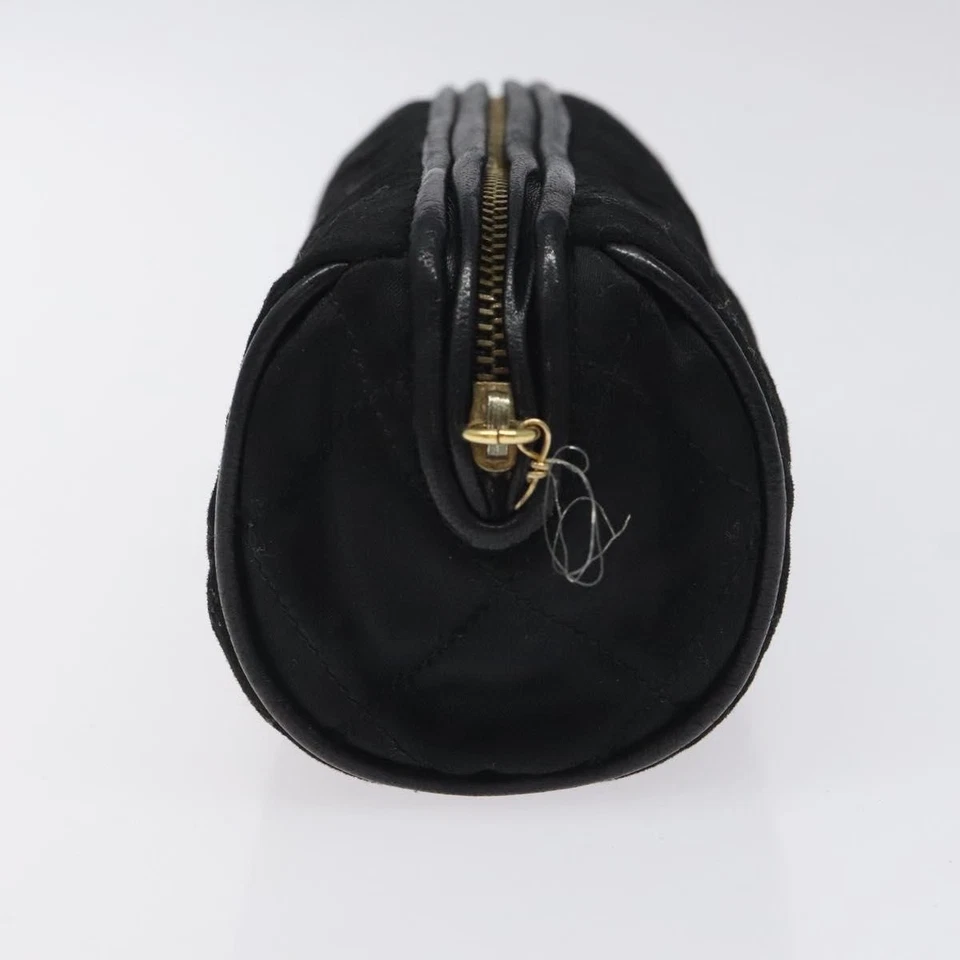 Bolsa CHANEL Matelasse Franja Cetim Preto Dourado CC Autêntica 123782 - Imagem 3 de 4