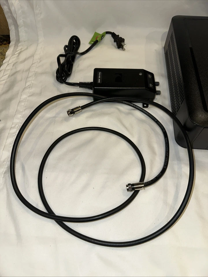 Receptor Direct TV HD DVR Modelo HR34-700. Foto 3 de 4