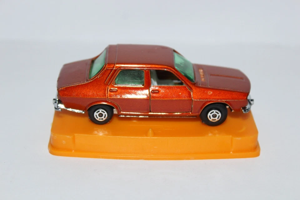 GUISVAL - N°4 - RENAULT 12-S RALLYE  (R12) - Photo 3/4