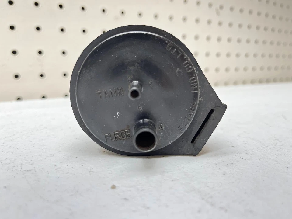 Bote de emisiones Honda Reflex Sport NSS 250 EVAP 17310-GE1-871 Foto 2 de 4