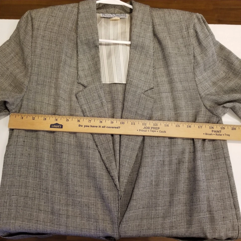 Blazer feminino Norton McNaughton 8 bolsos xadrez preto branco botão único - Imagem 4 de 4