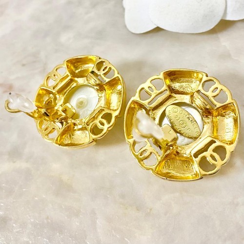 CHANEL Earrings no box Round shape Logo 93P White Gold plating D3.2cm Vintage - Picture 3 of 4