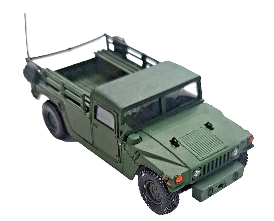 Hummer de carga/personal militar, 1:42, plástico de Victoria Foto 2 de 4