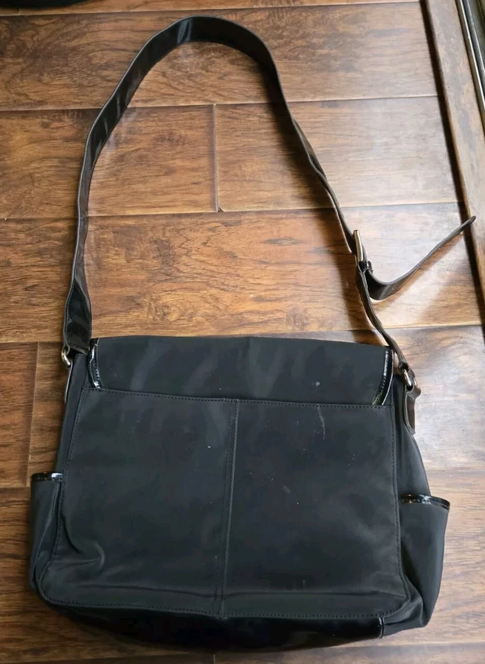 Tignanello Bolso de Hombro Mensajero Negro Amarillo Interior Laptop Computadora Cartera  Foto 3 de 4