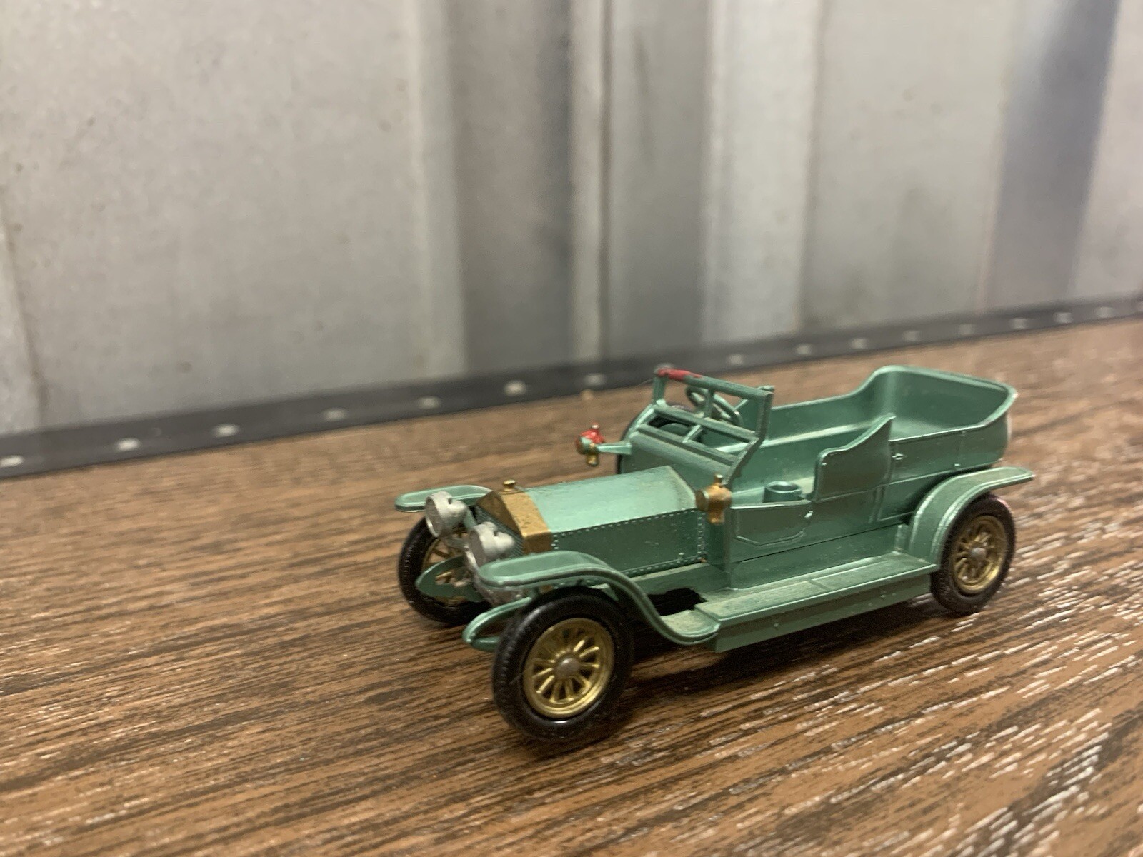 Picture 1 of 6