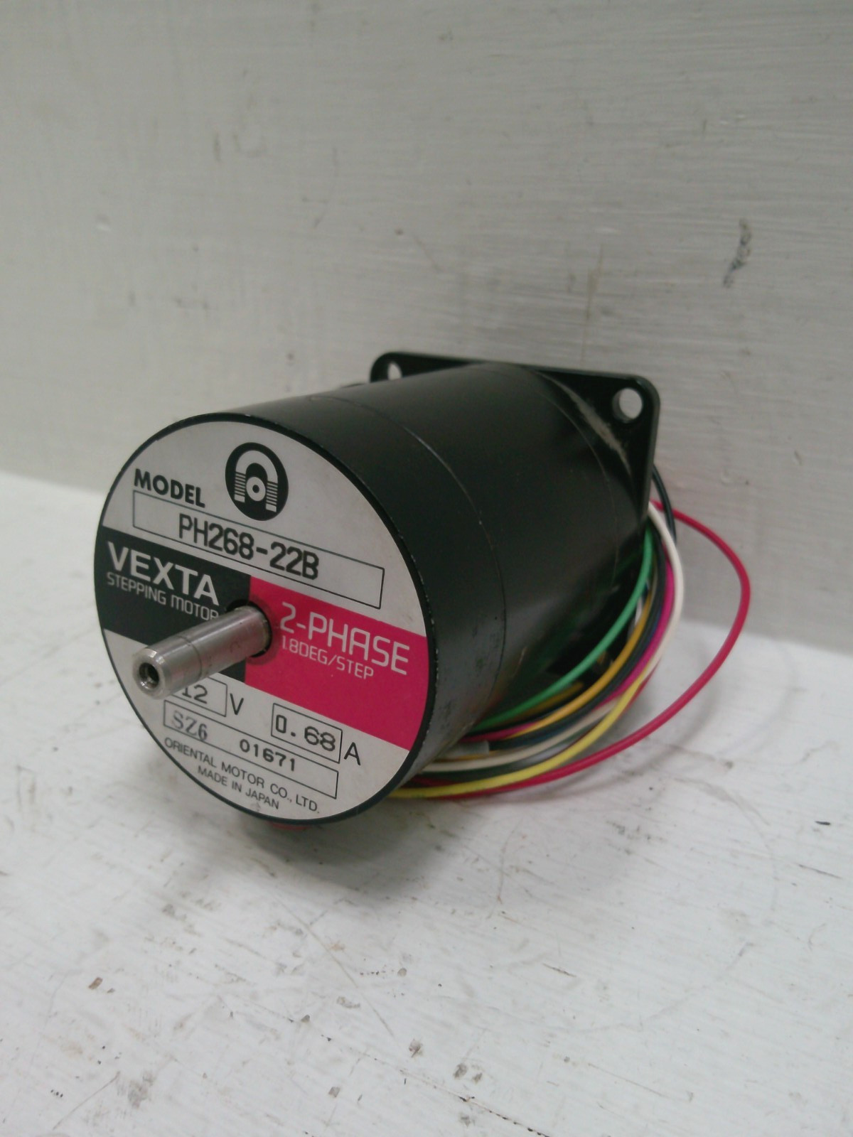 Oriental Motor PH268-22B VEXTA 2-Phase Stepping Motor 2-PH 12V-DC 0.68A
