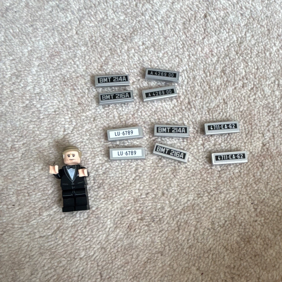 LEGO Creator 10262 James Bond Aston Martin DB5, photo 4 of 5