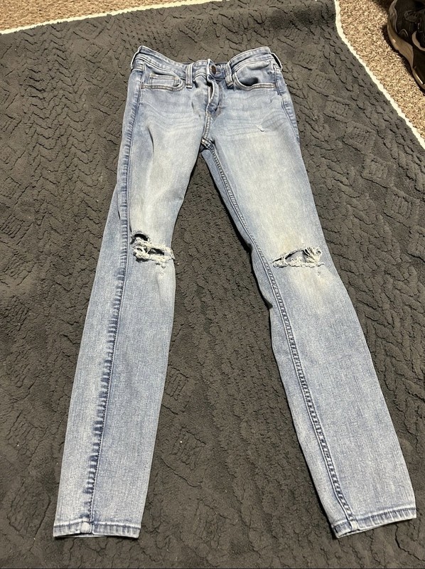 Hollister Women’s High-Rise Skinny Light Wash Distressed Denim Jeans
