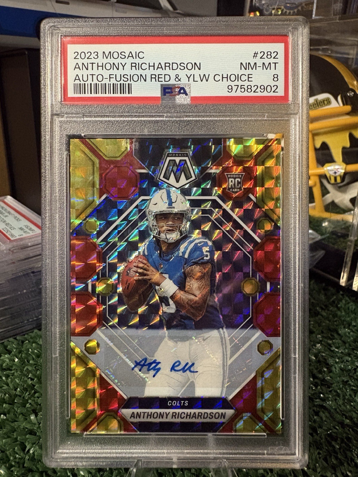 Panini 2023 Mosaic Rookies Anthony Richardson Choice Fusion R/Y Auto RC PSA 8