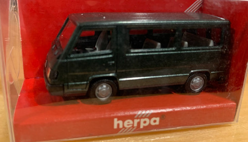 Herpa HO 1/87 verde oscuro Mercedes-Benz 100 furgoneta autobús nuevo en caja #041386 | Zustand: New