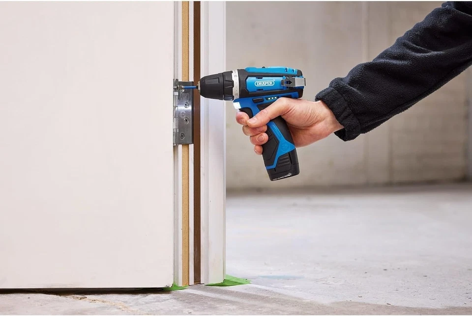 Draper 70328 12V Drill Driver, 1 x 1.5Ah Battery, 1 x Fast Charger - Image 3 of 4