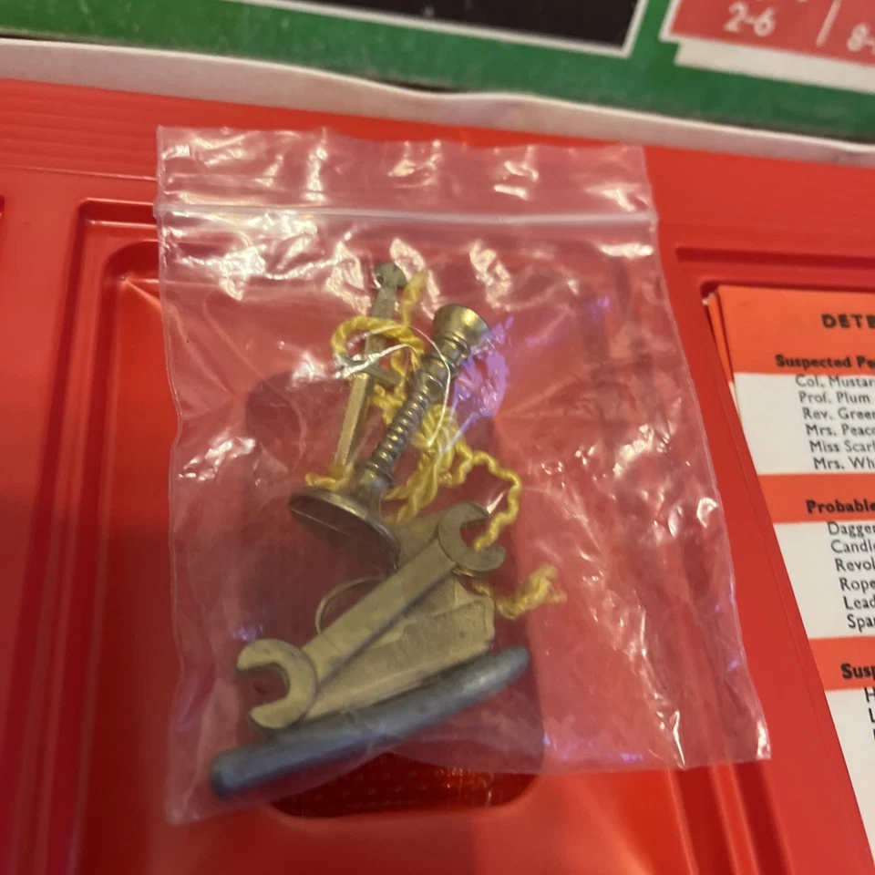 1975 Vintage Cluedo Board Game Waddingtons Art Deco Box 100% Complete - Image 2 of 4