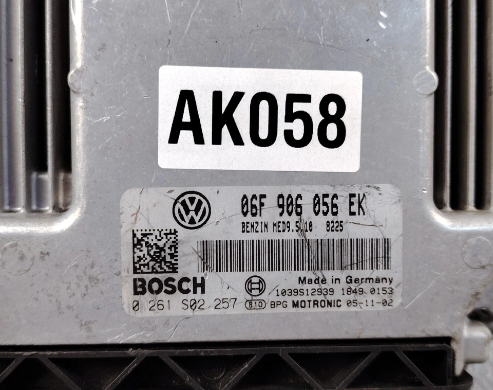 05 08 VW Golf V Jetta 2.0 FSi ENGINE CONTROL MODULE ECM 0261S02257 06F906056EK - Image 3 of 4