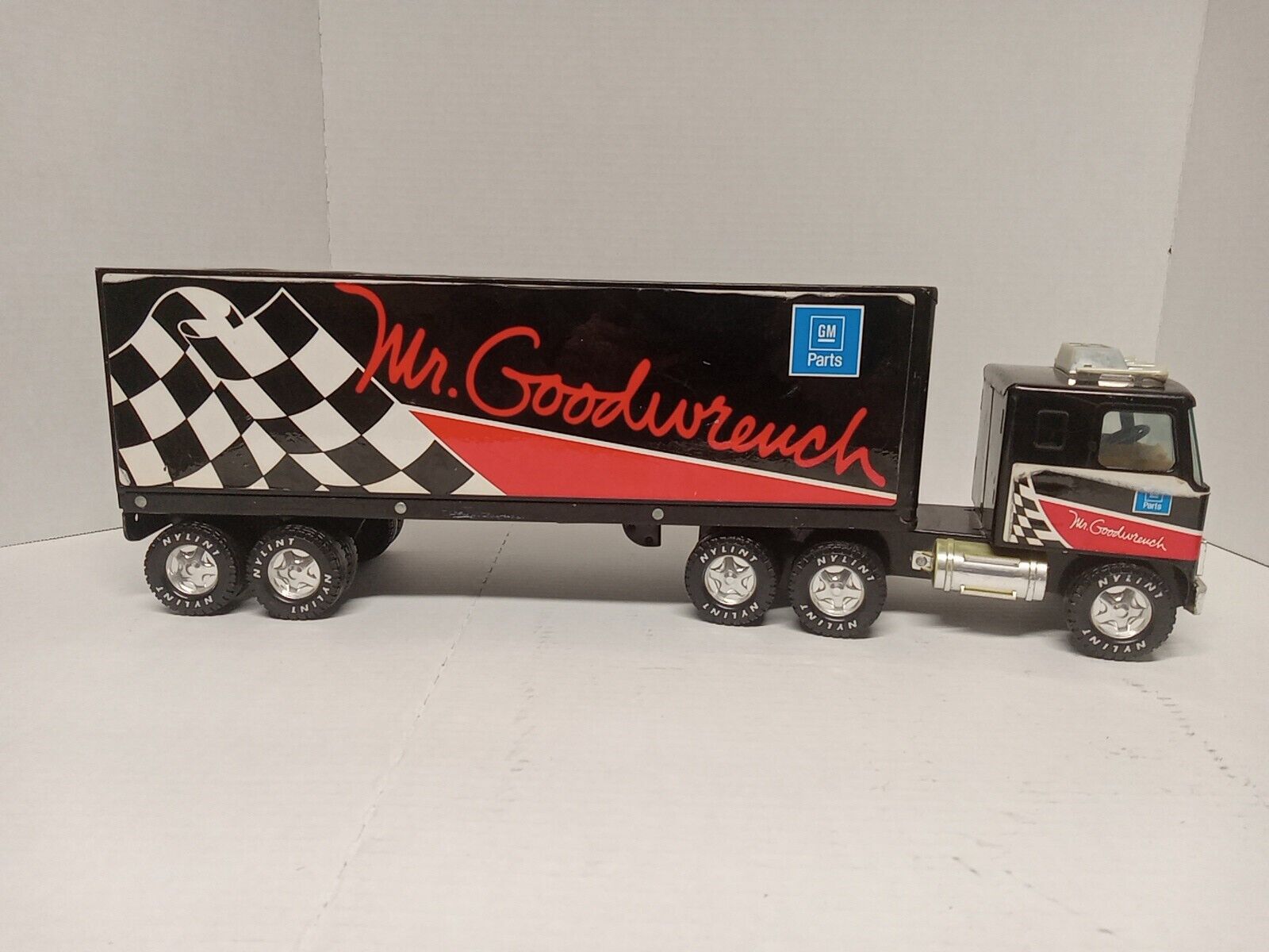 Nylint Mr. Goodwrench Semi And Trailer (1467)