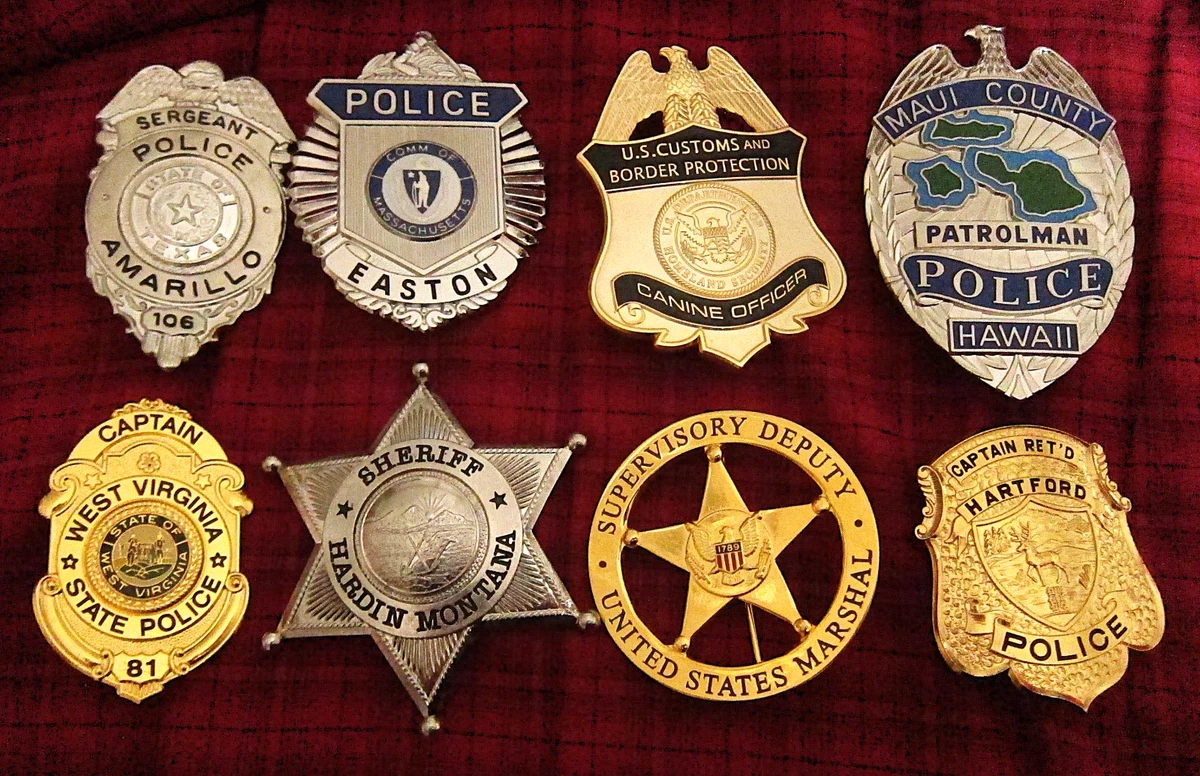 obsolete police badges, Konvolut 8 Sammelabzeichen / OFFER / Super Angebot !