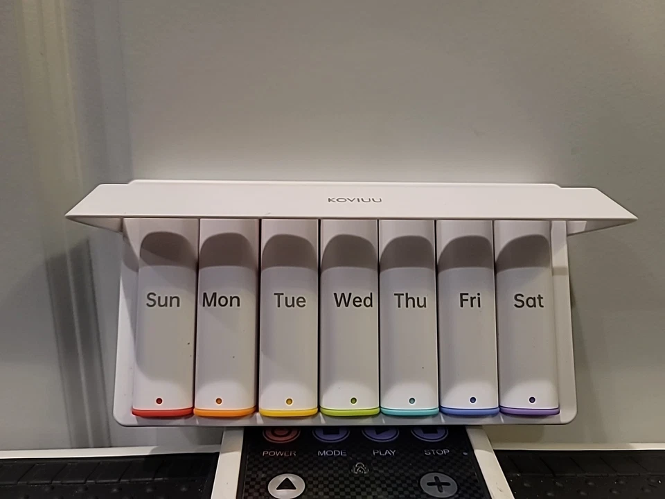 科维乌每周药丸收纳盒 7 天上午/下午大型旅行药丸盒新品 — 第 2/2 张图片