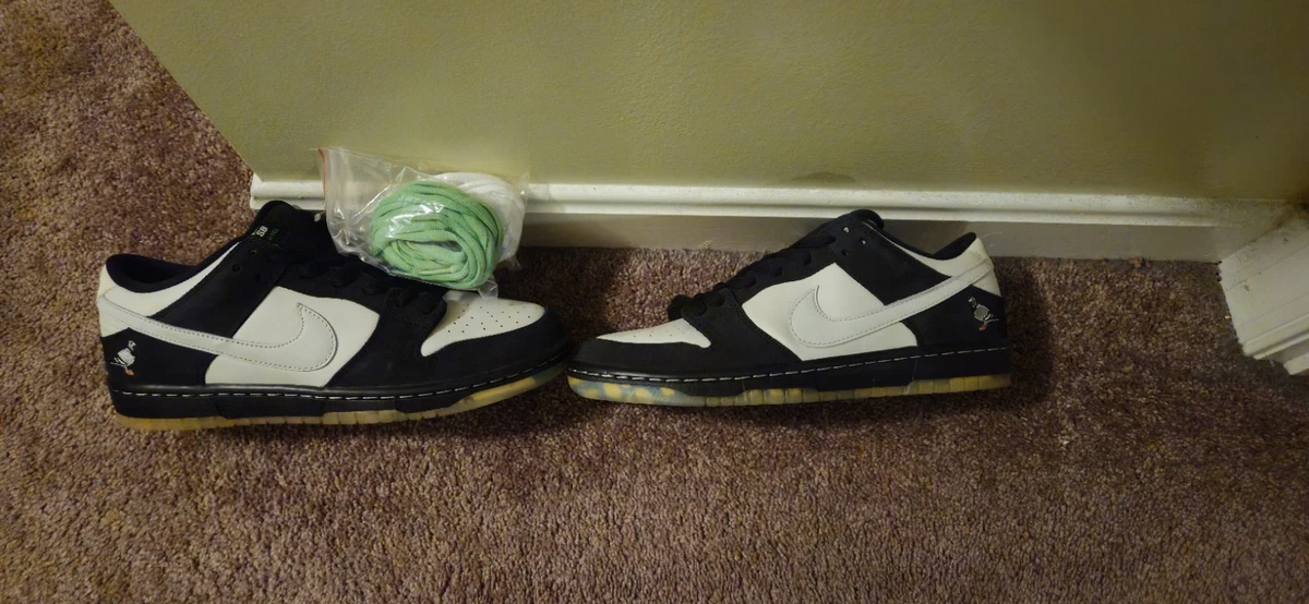 Nike SB Dunk Low Pro Black for Sale - Authenticity Guaranteed - eBay
